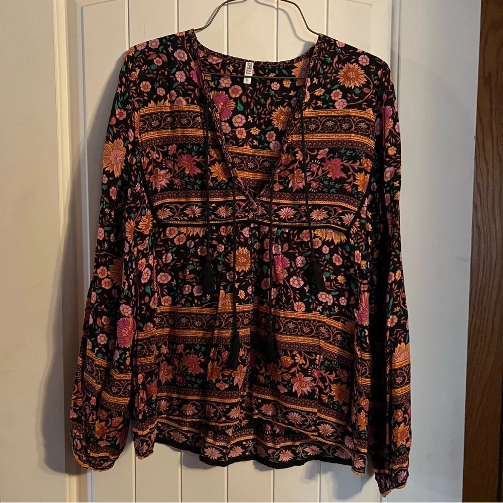 Spell Folktown Blouse - Picture 6 of 14